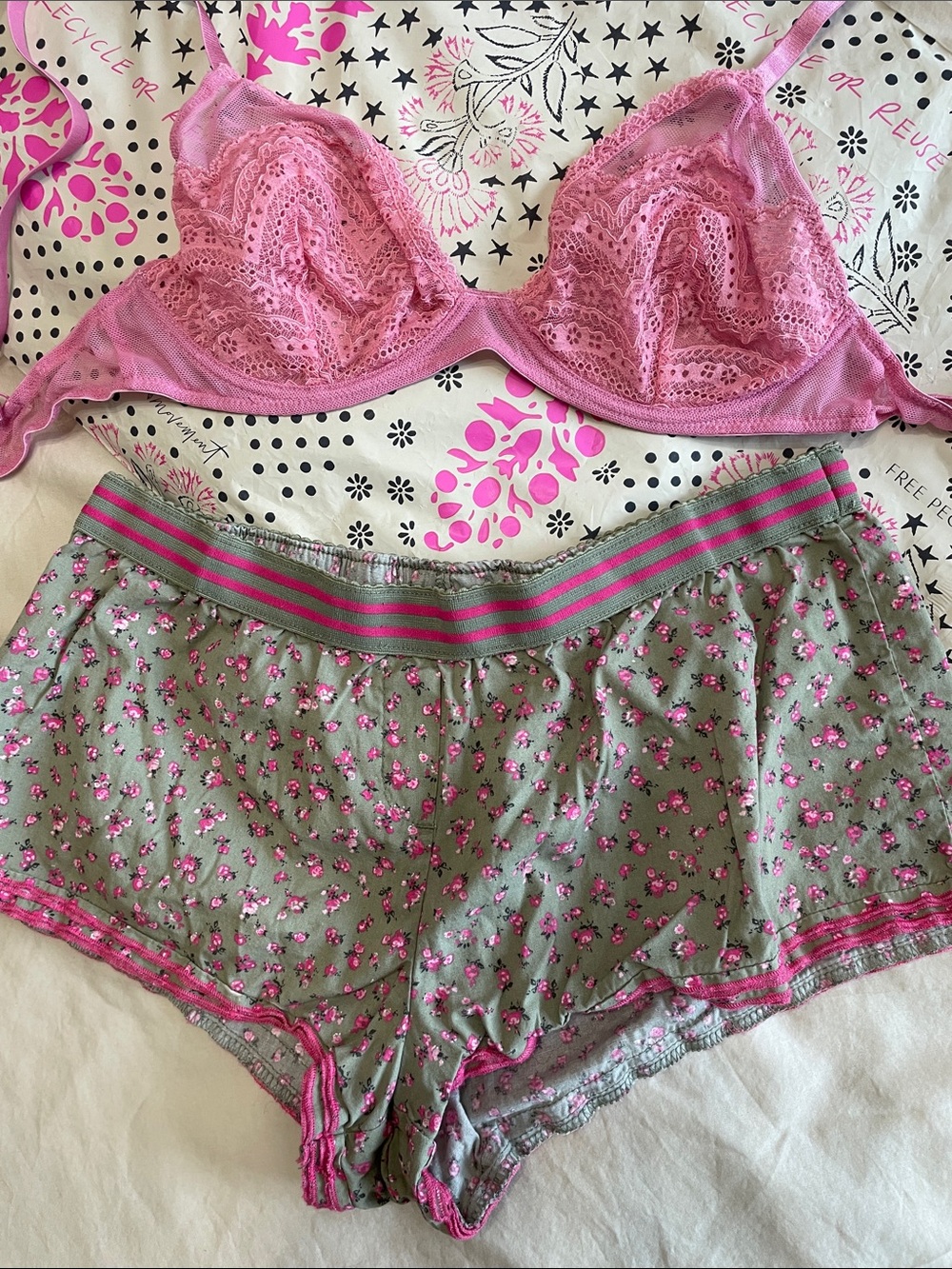 Free People   34D  Lovely Pink Lace Bra with Gray and Pink Floral Sleep Shorts